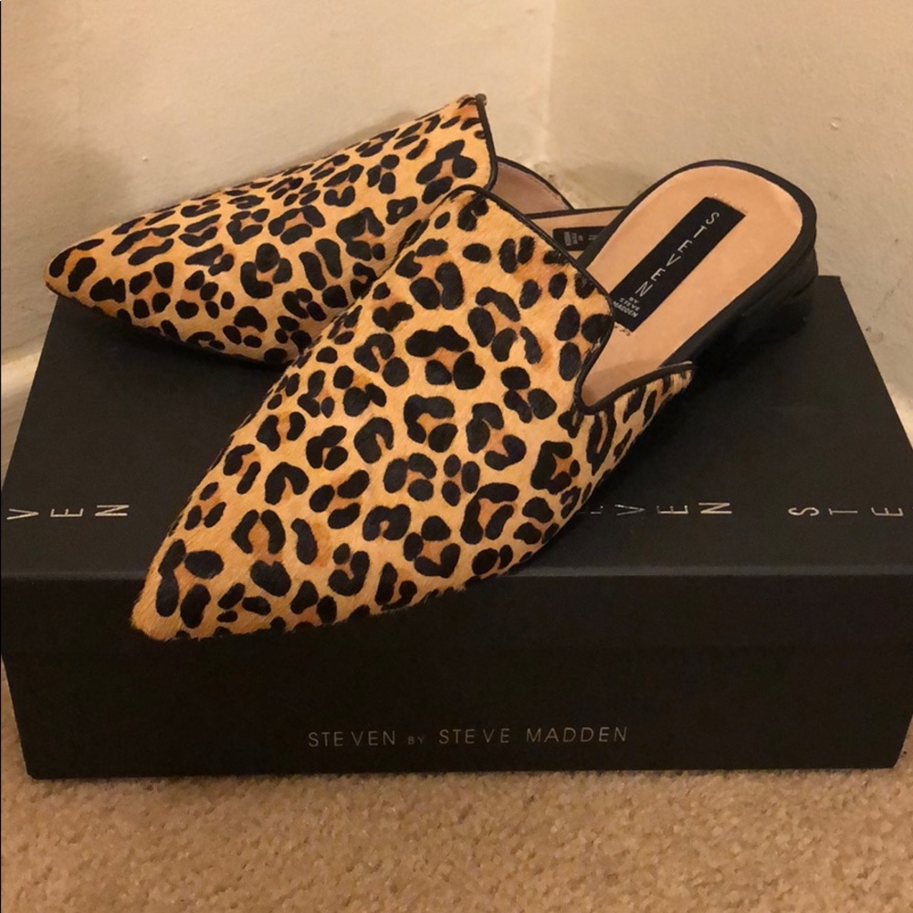 STEVEN leopard print mules